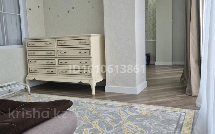 2-бөлмелі пәтер · 90 м² · 10/10 қабат, 18А мкр, бағасы: 400 000 ₸ в Актау — фото 9
