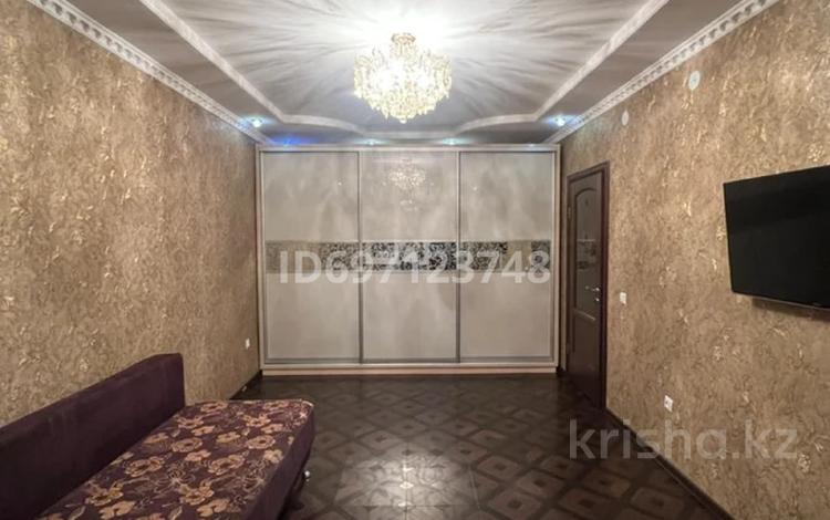 1-комнатная квартира · 39 м² · 1/5 этаж, мкр Кулагер за 190 000 ₸ в Алматы, Жетысуский р-н — фото 2