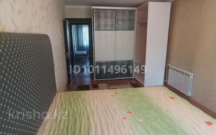 3-комнатная квартира · 67 м² · 3/5 этаж, мкр Аксай-2 — Толе Би Саина за 300 000 〒 в Алматы, Ауэзовский р-н — фото 2