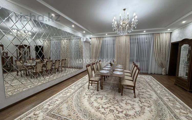 8-комнатная квартира · 320 м², мкр. Алтын орда, Мангилик Ел 7 за 150 млн ₸ в Актобе — фото 2