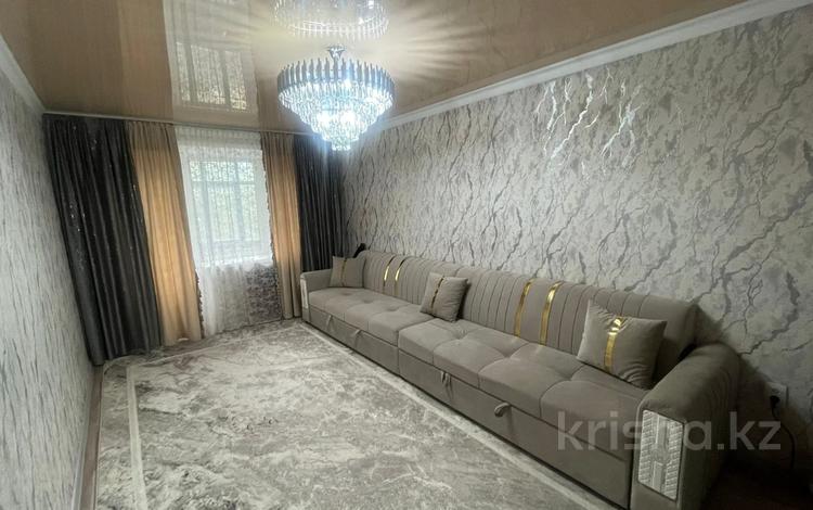 3-бөлмелі пәтер · 60 м² · 2/5 қабат, ул. Чернышевского, бағасы: 12 млн ₸ в Темиртау — фото 2