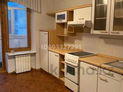 3-бөлмелі пәтер, 96 м², 4/9 қабат ай сайын, Кенесары 45 — Республика, бағасы: 300 000 〒 в Астане, р-н Байконур