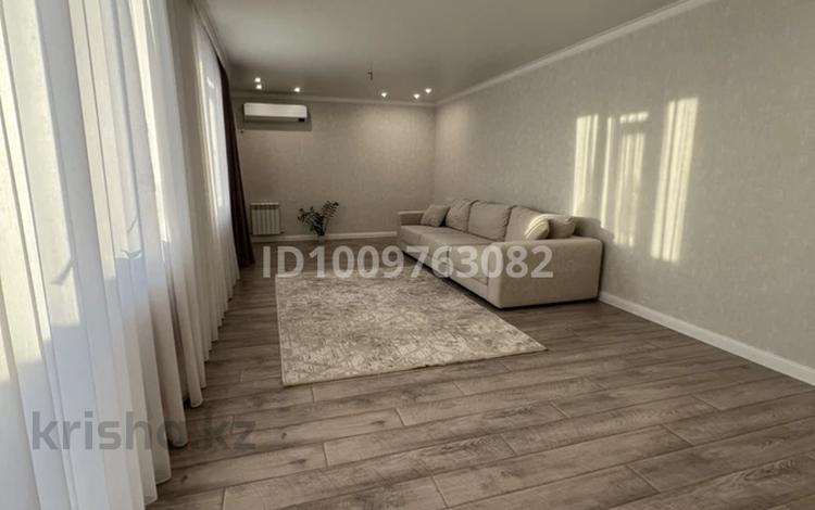 3-бөлмелі пәтер · 105 м² · 4/5 қабат, мкр. Алтын орда, Батыс 2, бағасы: 47 млн 〒 в Актобе — фото 2