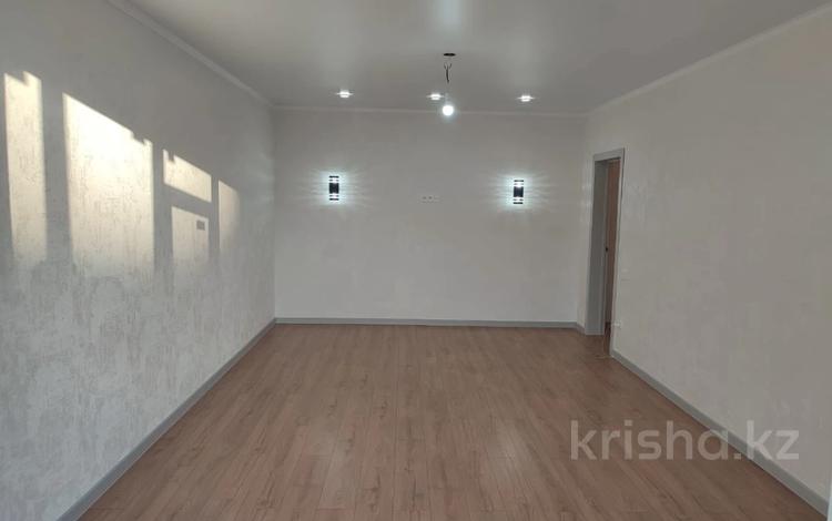 2-бөлмелі пәтер · 83.2 м² · 5/5 қабат, Кеменгер 49, бағасы: 33 млн ₸ в Уральске — фото 2