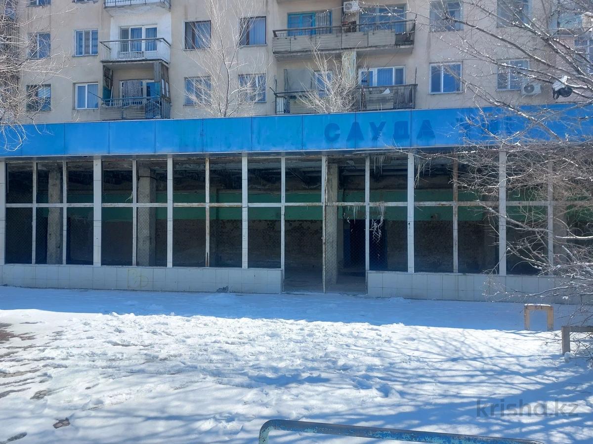 Магазины и бутики, салоны красоты, медцентры и аптеки, развлечения · 630.5 м²