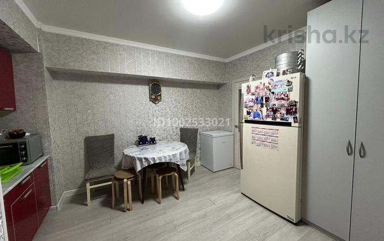 2-бөлмелі пәтер · 43.6 м² · 1/4 қабат, мкр Аксай-1, Саина 8 — По Саина между Толе би и Райымбека (Ташкентской), бағасы: 26 млн ₸ в Алматы, Ауэзовский р-н — фото 4