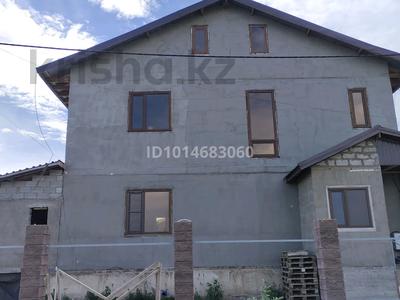 Жеке үй · 5 бөлме · 180 м² · 10 жүзд., 4 микрорайон, бағасы: 55 млн ₸ в Акмоле