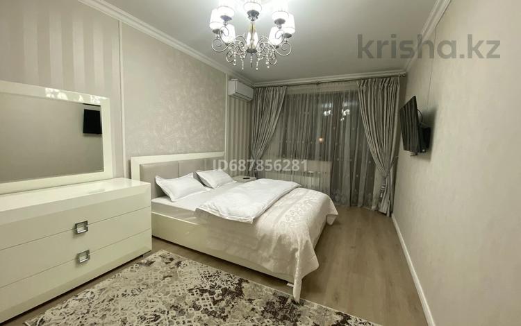 2-бөлмелі пәтер · 93 м² · 10/15 қабат, Наурызбай батыра 50 — Арбат, бағасы: 40 000 〒 в Алматы, Алмалинский р-н — фото 2