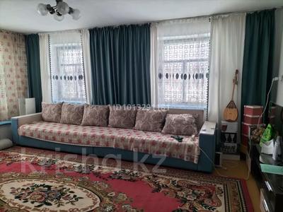 Отдельный дом · 3 комнаты · 80 м² · 14 сот., Профсоюзная 12 — Үйдің алдыңғы жағында мектеп аурухана магазин артқы жағында саябақтар неше түрлі дүкен сомен қатар вокзал бар нұртау демалыс орны бар за 7 млн ₸ в Усть-Каменогорске, Ново-Явленка