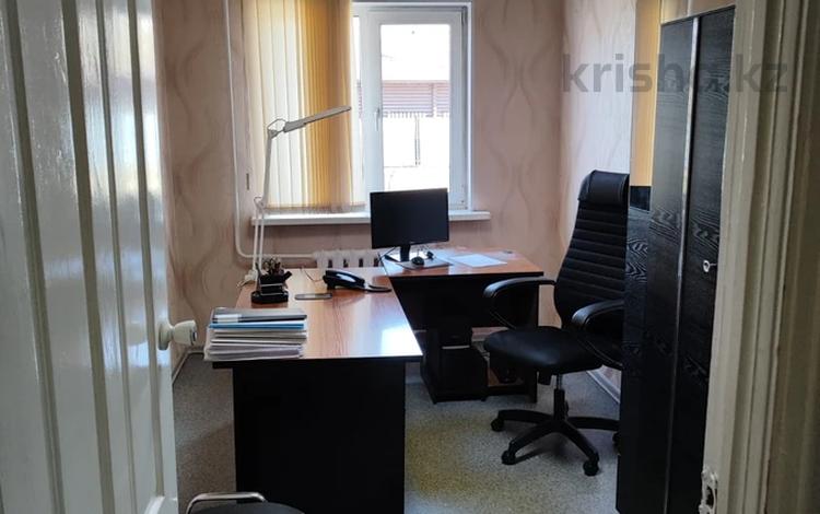 Свободное назначение, офисы, магазины и бутики, салоны красоты · 62 м² за 24.5 млн 〒 в Петропавловске — фото 2