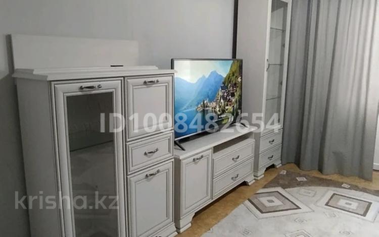 3-комнатная квартира · 84 м² · 8/9 этаж, Есенберлина 21 за 250 000 ₸ в Усть-Каменогорске — фото 9