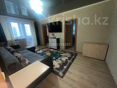 4-комнатная квартира · 60.8 м² · 3/5 этаж, Майкудук, 19й микрорайон 42 за 22 млн 〒 в Караганде, Алихана Бокейханова р-н