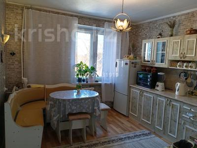 2-комнатная квартира · 43 м² · 5/9 этаж, Проспект Абая 14 за 16.9 млн 〒 в Усть-Каменогорске, Ульбинский