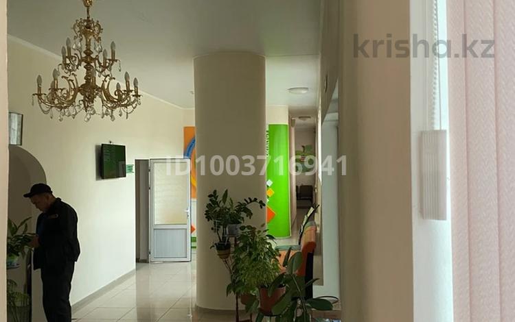 Офисы · 200 м² за 500 000 〒 в Шымкенте, Аль-Фарабийский р-н — фото 2