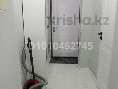 2-бөлмелі пәтер · 54 м² · 1/5 қабат, Есенова 13 — Жургенова, бағасы: 70 млн ₸ в Алматы, Медеуский р-н