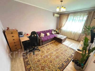 2-бөлмелі пәтер · 60 м² · 8/9 қабат, Ақсай-2 ш/а. — Маргулана | Школа №121 | Школа №42 | Аксай Нан | Metro, бағасы: 40 млн ₸ в Алматы, Ауэзовский р-н