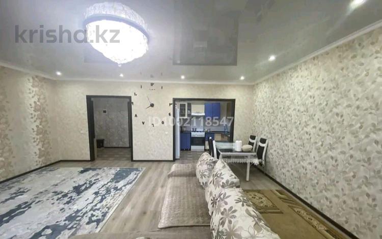 3-комнатная квартира · 105 м² · 5/5 этаж, мкр Северо-Восток, ул Циолковского 2/20 — Сзади торгового дома Аяжан за 37 млн 〒 в Уральске — фото 2