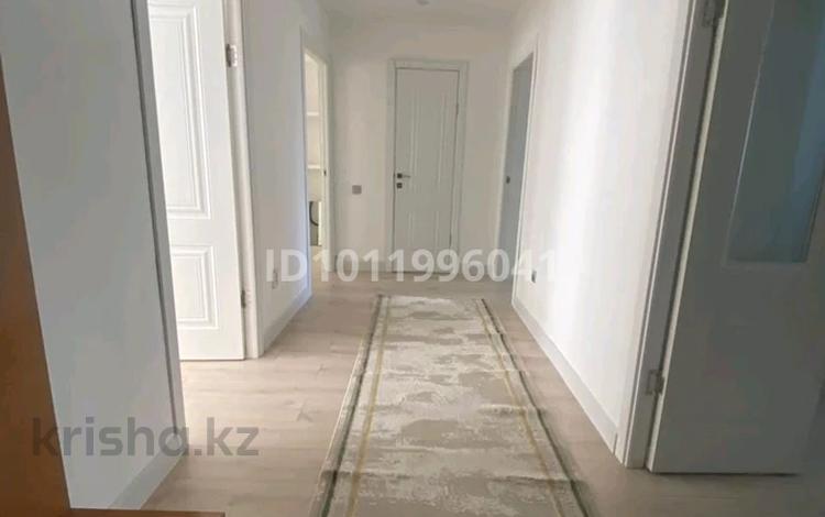 3-комнатная квартира · 75 м² · 2/5 этаж, Аззатык 71 за 30 млн ₸ в Атырау — фото 2