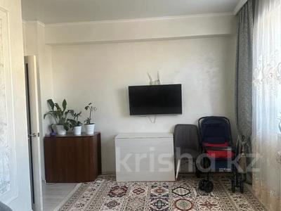 4-комнатная квартира · 100 м² · 3/3 этаж, самал 14 за 39 млн 〒 в Талдыкоргане, мкр Самал