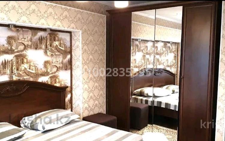 3-комнатная квартира · 65 м² · 3/4 этаж, Тауке хана 4 — Угол улицы Момышулы за 30.5 млн ₸ в Шымкенте, Аль-Фарабийский р-н — фото 2