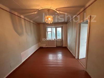 Продажа квартир в Алматинской обл.: 2-комнатная квартира · 40 м² · 2/2 этаж, Сейфуллина 13а — ПМК 704 за 9 млн 〒 2-комнатная квартира · 40 м² · 2/2 этаж, Сейфуллина 13а — ПМК 704 за 9 млн 〒 в Есик