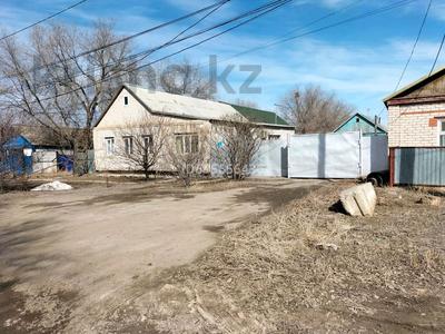 Жеке үй · 4 бөлме · 140 м² · 12 жүзд., Карасай батыра 148, бағасы: 35 млн ₸ в Актобе, мкр. Курмыш