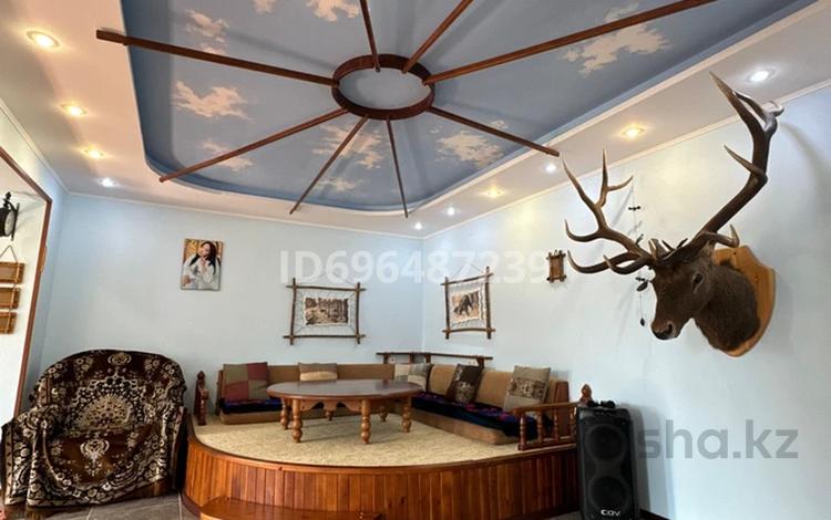 Дом · 3 комнаты · 150 м², Сливовая — В черте города за 70 000 〒 в Усть-Каменогорске — фото 2