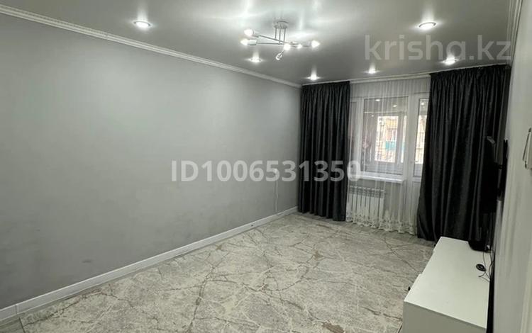 1-комнатная квартира · 46 м² · 4/5 этаж, мкр Северо-Восток, Урдинская 1/1 1 за 120 000 ₸ в Уральске — фото 2