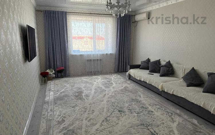 3-комнатная квартира · 100 м² · 7/9 этаж, мкр. Алтын орда, Ораза татеулы за 35.5 млн ₸ в Актобе — фото 2