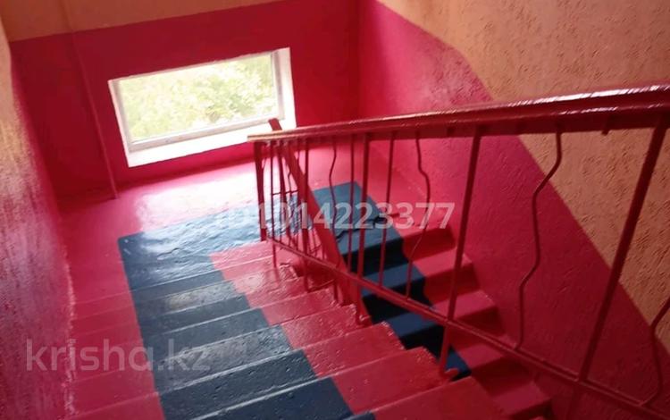 4-бөлмелі пәтер · 76 м² · 5/5 қабат, Акбулак ш/а. 16, бағасы: 16 млн ₸ в Таразе, мкр Акбулак — фото 2