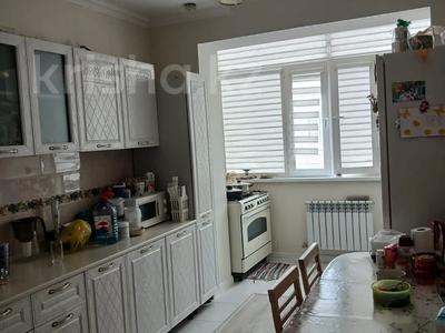 3-бөлмелі пәтер · 93 м² · 3/5 қабат, 27-ш/а. 92, бағасы: 35 млн ₸ в Актау, 27-й мкр