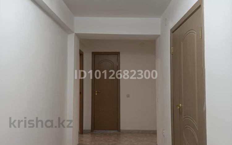 3-бөлмелі пәтер · 70 м² · 2/9 қабат, Е. Адилжан 10 — Рядом Новая больница, 7 садик, садик Премиум, бағасы: 250 000 ₸ в Талгаре — фото 2