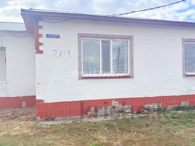 Отдельный дом · 3 комнаты · 90 м² · 10 сот., Ж.Бектурова за 30 000 ₸ в Акколе