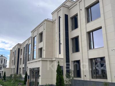 2-бөлмелі пәтер · 74 м² · 3/3 қабат, Кенесары хана 43/7, бағасы: ~ 85.5 млн ₸ в Алматы, Наурызбайский р-н