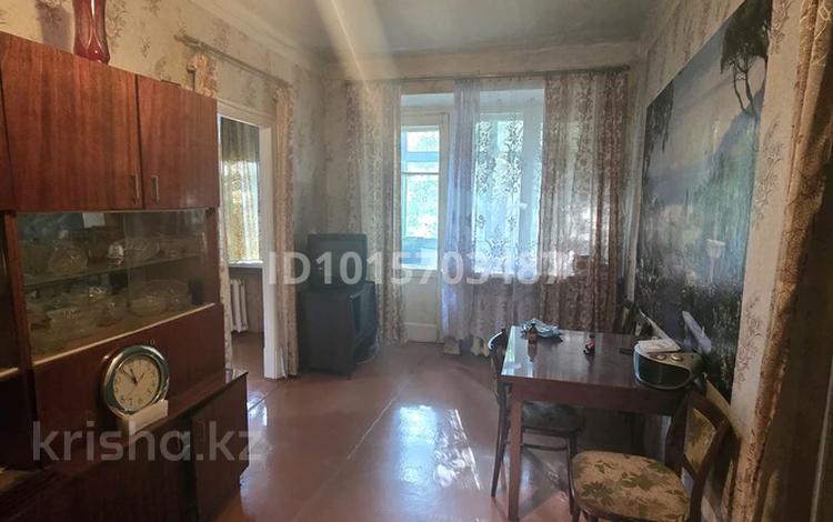 2-комнатная квартира · 40.3 м² · 2/2 этаж, мкр Михайловка , кривогуза 15/2 — кривогуза за 14 млн ₸ в Караганде, Казыбек би р-н — фото 2