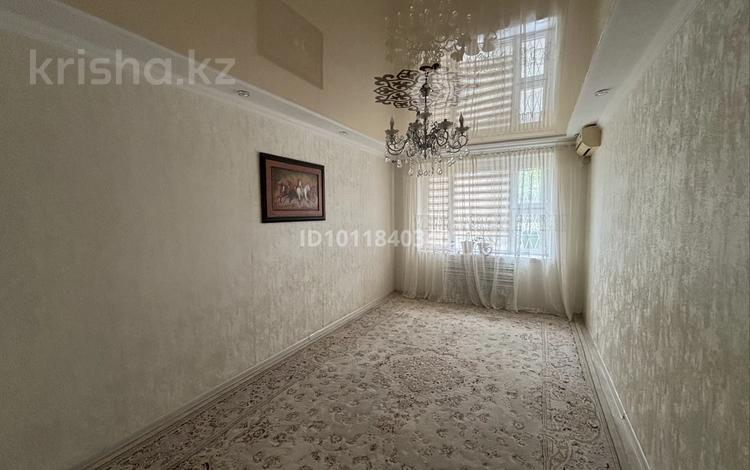 4-комнатная квартира · 90 м², 13-й мкр. 6 за 30 млн ₸ в Актау, 18-й мкр  — фото 2