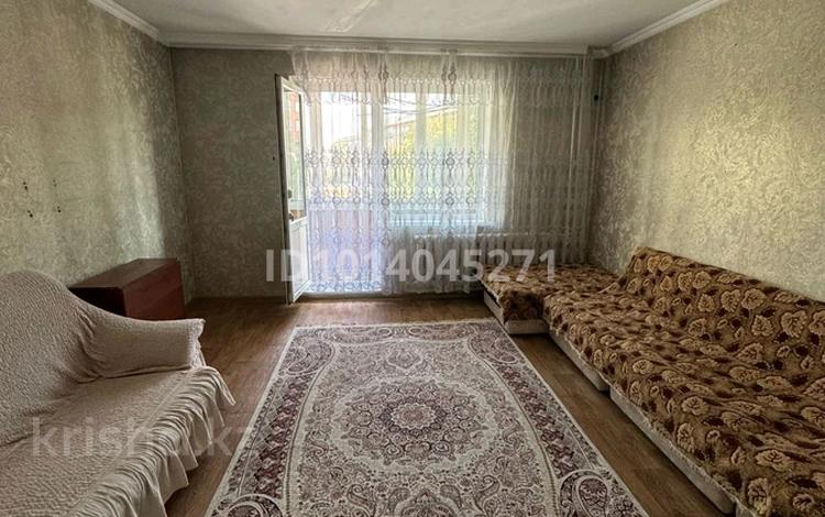 3-комнатная квартира · 62 м² · 2/9 этаж, Ауэзова 42 за 250 000 ₸ в Семее — фото 11