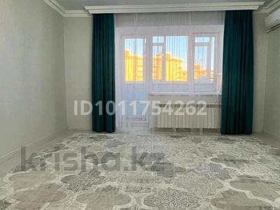 2-комнатная квартира · 103.4 м² · 5/5 этаж, мкр. Алтын орда, Тауелсиздик — Анага тагзым и Апорт за 42 млн ₸ в Актобе