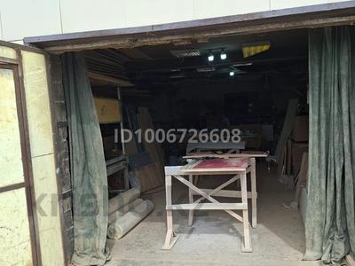 2 комнаты · 200 м² · 1/2 этаж, Карауыл за 500 000 ₸ в Астане, Есильский р-н