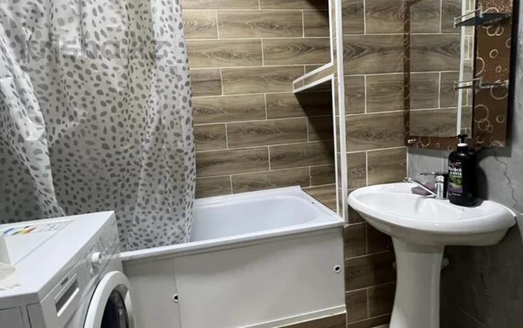 1-бөлмелі пәтер · 45 м², Утеген батыра 17б, бағасы: 15 000 ₸ в Алматы, Ауэзовский р-н — фото 2