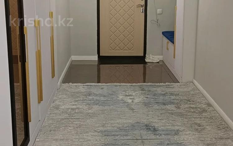 2-бөлмелі пәтер, 90 м², 10/10 қабат тәулік бойы, Назарбаева 34/1 — Маметова, бағасы: 25 000 〒 в Алматы, Медеуский р-н — фото 2