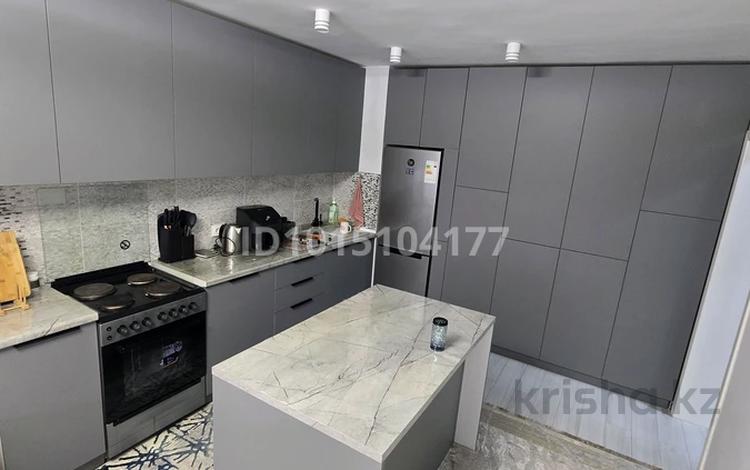 2-комнатная квартира · 54 м² · 8/9 этаж, мкр Аккент 67 за 35 млн ₸ в Алматы, Алатауский р-н — фото 2