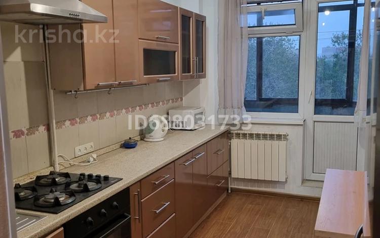 2-комнатная квартира · 58 м² · 4/5 этаж, мкр Тастак-3 26 за 290 000 ₸ в Алматы, Алмалинский р-н — фото 2