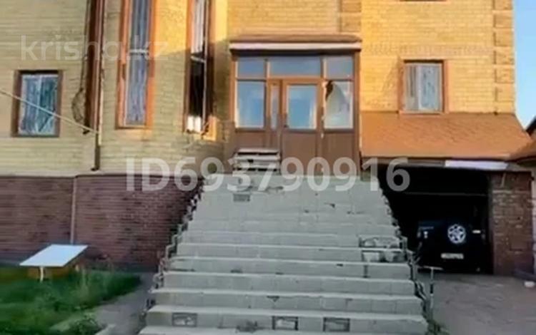 Жеке үй · 8 бөлме · 600 м² · 30 сот., Нұра-ишим 14, бағасы: 80 млн 〒 в Косшы — фото 3