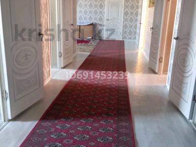 Отдельный дом · 4 комнаты · 235 м² · 10 сот., Шергала 110/1 — Супермаркет Нурболат за 27 млн 〒 в Батыре