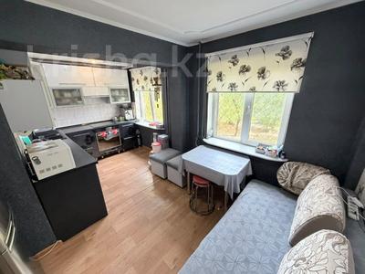 3-комнатная квартира · 56 м² · 2/5 этаж, Бурова 17 за 19.9 млн ₸ в Усть-Каменогорске