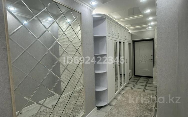 3-комнатная квартира, 103 м², 2/10 этаж, мкр Кадыра Мырза-Али 17 за 45.5 млн 〒 в Уральске, мкр Кадыра Мырза-Али — фото 2