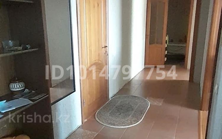 2-комнатная квартира · 55 м² · 3/10 этаж, Майкудук, Майкудук, мкр Голубые пруды 6 за 21 млн ₸ в Караганде, Алихана Бокейханова р-н — фото 2