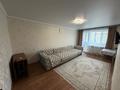 3-комнатная квартира · 62 м² · 3/5 этаж, Майкудук, 15й микрорайон 28 за 13 млн ₸ в Караганде, Алихана Бокейханова р-н