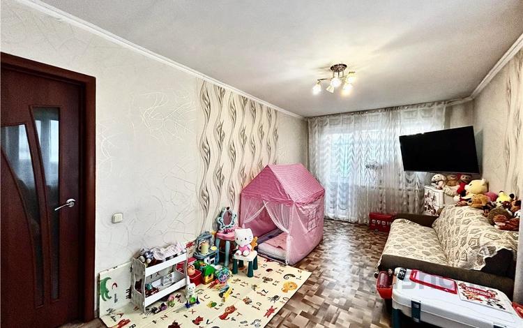3-комнатная квартира · 68 м² · 8/9 этаж, Майкудук, 11а микрорайон за 15.5 млн ₸ в Караганде, Алихана Бокейханова р-н — фото 2